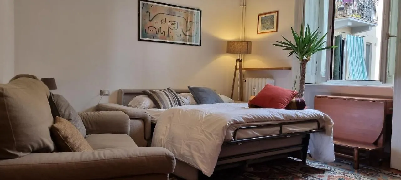 Altido Homey Flat With Balcony In Historical Centre Milan